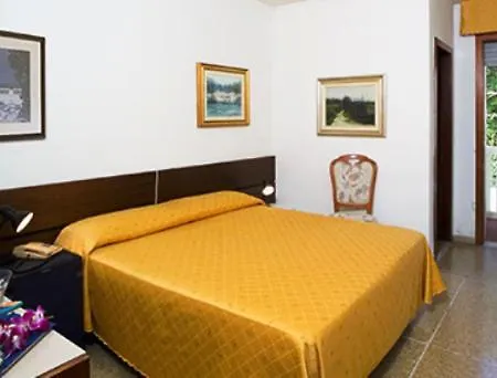 Otel Nevada 3*